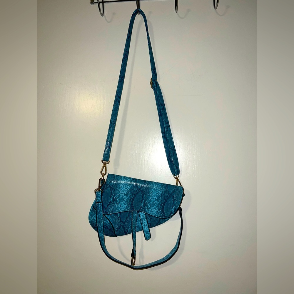 Saddle purse